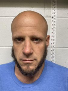 Waylon Wininger a registered Sex or Violent Offender of Indiana