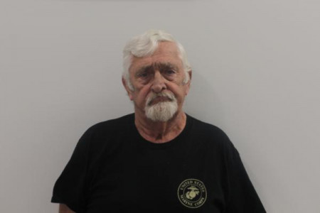 Richard Lee Henry a registered Sex or Violent Offender of Indiana