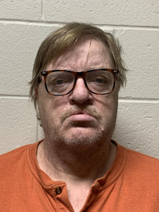 Daniel J Hollen a registered Sex or Violent Offender of Indiana