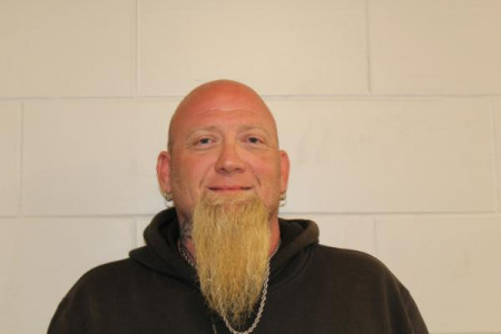 Cory E Mcglaughlin a registered Sex or Violent Offender of Indiana