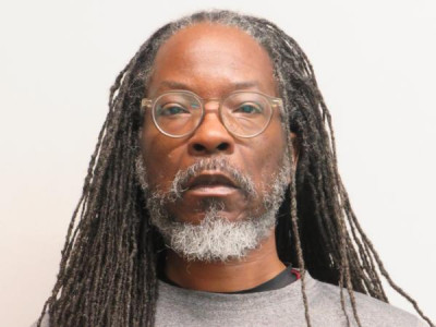 Darryl Lafayette Henry a registered Sex or Violent Offender of Indiana