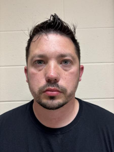 Deryk Scott Hutton a registered Sex or Violent Offender of Indiana