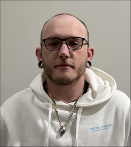 Donald Edward Abston Jr a registered Sex or Violent Offender of Indiana