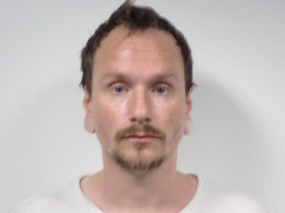 Dustin Shane Gibson a registered Sex or Violent Offender of Indiana