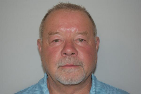Dennis Edward Cade a registered Sex or Violent Offender of Indiana