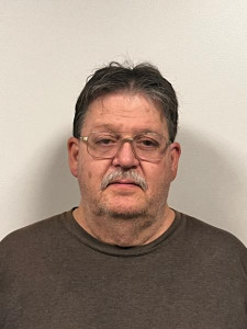 Dennis R Guffey a registered Sex or Violent Offender of Indiana