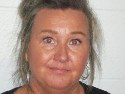 Terra Deann Moore a registered Sex or Violent Offender of Indiana