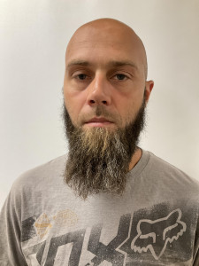 Chad Allan Edwards a registered Sex or Violent Offender of Indiana
