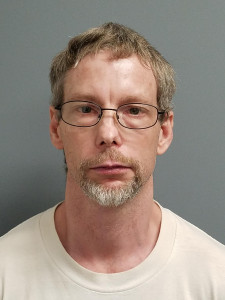 Dee Jay Warner a registered Sex or Violent Offender of Indiana
