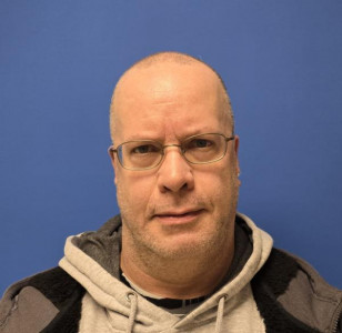 Michael Shane Lowe a registered Sex or Violent Offender of Indiana