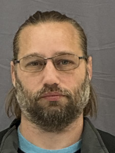 Darrick Matthew Hensley a registered Sex or Violent Offender of Indiana