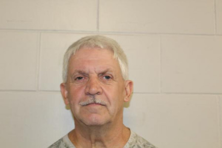 Larry A Grubbs a registered Sex or Violent Offender of Indiana