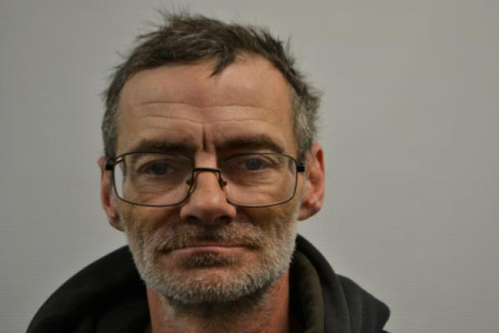 Robert Paul Snell a registered Sex or Violent Offender of Indiana