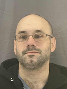Robert L Mow a registered Sex or Violent Offender of Indiana
