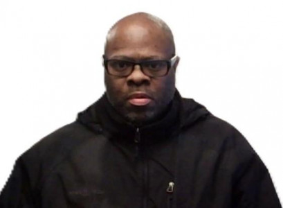 Deandre Donte Shelton a registered Sex or Violent Offender of Indiana