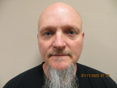 Daniel J Mcfarland Jr a registered Sex or Violent Offender of Indiana