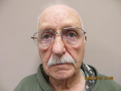 Lonnie M Moody a registered Sex or Violent Offender of Indiana