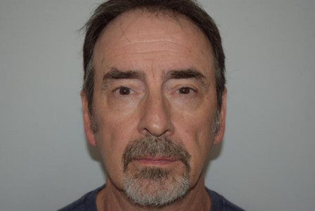James Lewis Davies a registered Sex or Violent Offender of Indiana