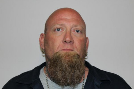 Cory E Mcglaughlin a registered Sex or Violent Offender of Indiana