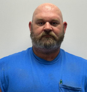 Travis L Clevenger a registered Sex or Violent Offender of Indiana