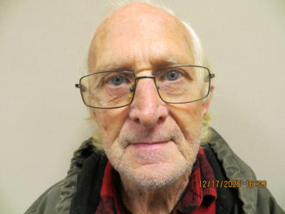 Howard E Woodworth a registered Sex or Violent Offender of Indiana