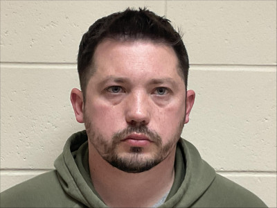 Deryk Scott Hutton a registered Sex or Violent Offender of Indiana