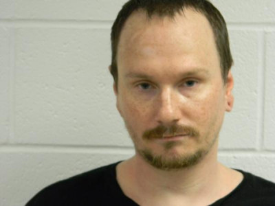 Dustin Shane Gibson a registered Sex or Violent Offender of Indiana