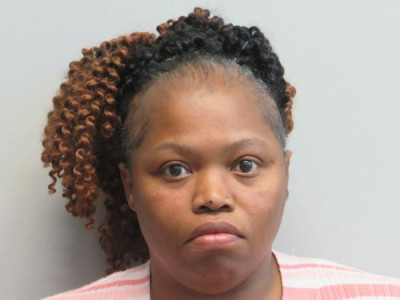 Roshanda Nicole Bonds a registered Sex or Violent Offender of Indiana