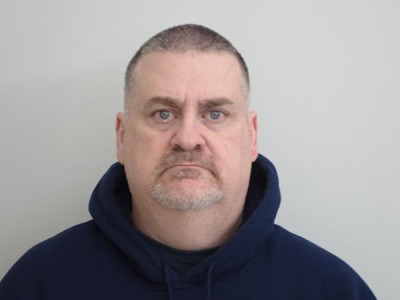 Robert Todd Kinzer a registered Sex or Violent Offender of Indiana
