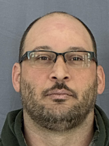Lucas Gene Garrett a registered Sex or Violent Offender of Indiana