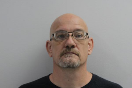 Robert Andrew Tucker a registered Sex or Violent Offender of Indiana