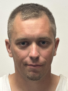 Robert Dee Fail a registered Sex or Violent Offender of Indiana