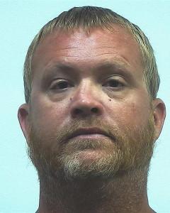 Travis Dawayne Riddle a registered Sex or Violent Offender of Indiana