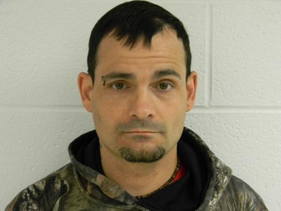 Derek Allen Esteb a registered Sex or Violent Offender of Indiana