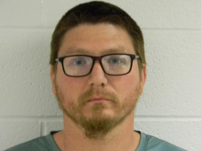 Daniel Uriah Wayne Lyons a registered Sex or Violent Offender of Indiana