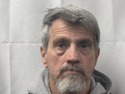 Daniel E Winn a registered Sex or Violent Offender of Indiana