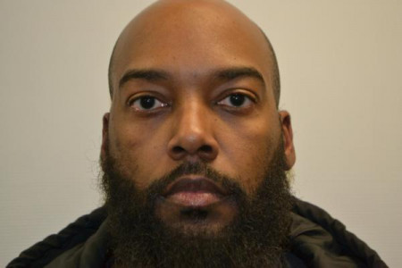 Terren Michael Raphael a registered Sex or Violent Offender of Indiana