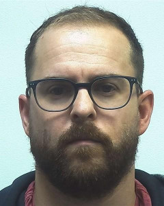 Quinton Scott Holle a registered Sex or Violent Offender of Indiana