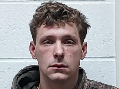 Taylor Wayne Weddle a registered Sex or Violent Offender of Indiana