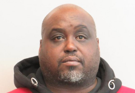 Darnell Lamar Parks a registered Sex or Violent Offender of Indiana