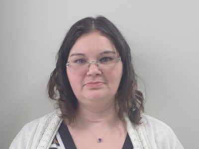 Laura Breann Ingle a registered Sex or Violent Offender of Indiana