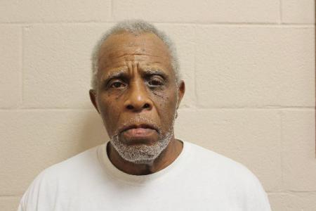 Raymond Maxwell a registered Sex Offender or Child Predator of Louisiana
