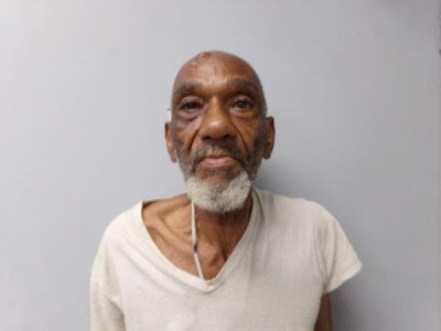 Bob Simmons a registered Sex Offender or Child Predator of Louisiana