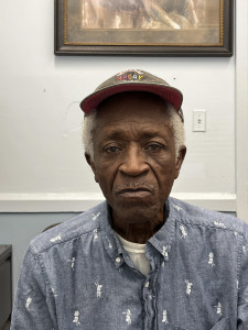 Clinton Douglas Jr a registered Sex Offender or Child Predator of Louisiana