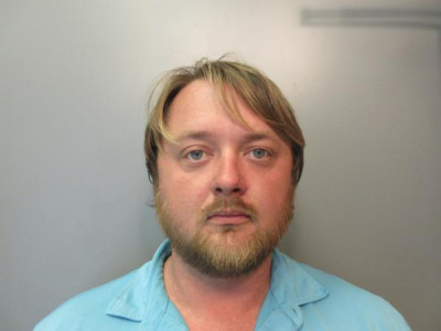 Justen Louis Farve a registered Sex Offender or Child Predator of Louisiana