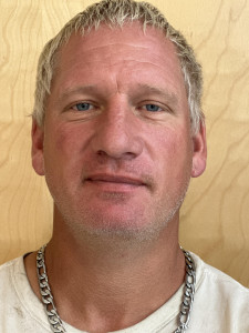 Luther Comardelle a registered Sex Offender or Child Predator of Louisiana