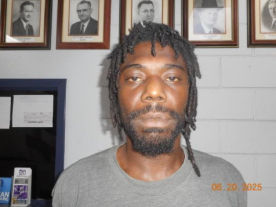 Donquizican Dewayne Hamilton a registered Sex Offender or Child Predator of Louisiana