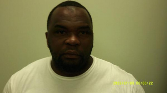 Claude James Chevis Jr a registered Sex Offender or Child Predator of Louisiana