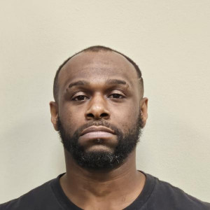 Lowell Von Avery Craig a registered Sex Offender or Child Predator of Louisiana