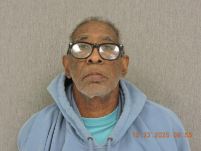 Willie Bernard Jones a registered Sex Offender or Child Predator of Louisiana